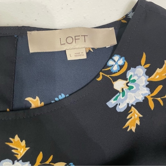 Loft Women's Size L Blouse Top Long Sleeve Blue Floral Polyester Crew Neck - Picture 7 of 11